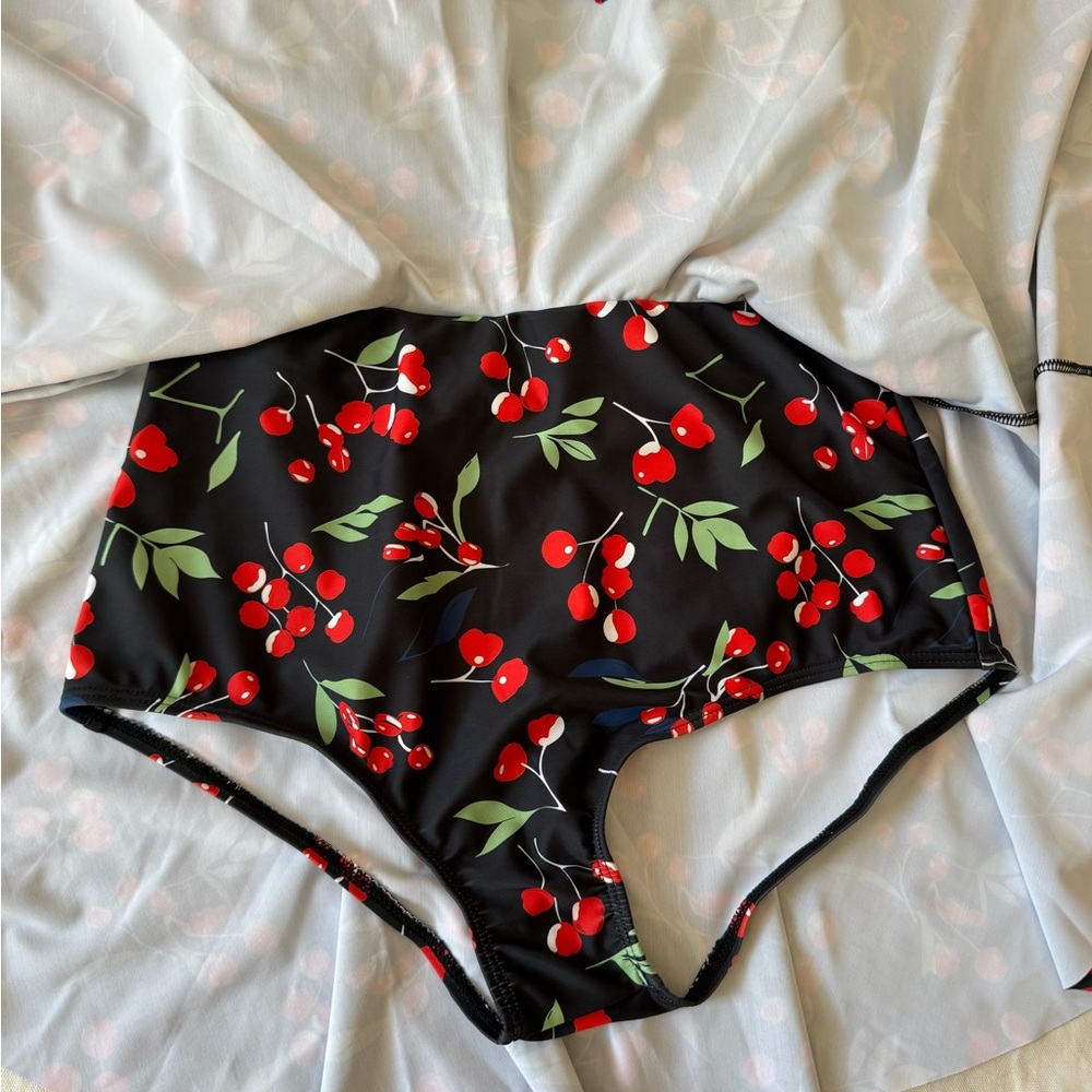 Retro Stage two piece bathing suit NWT - Picture 5 of 5